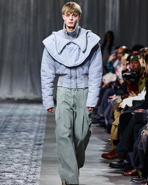 PROTAGONIST HOODED PUFFER JACKET (GREY)