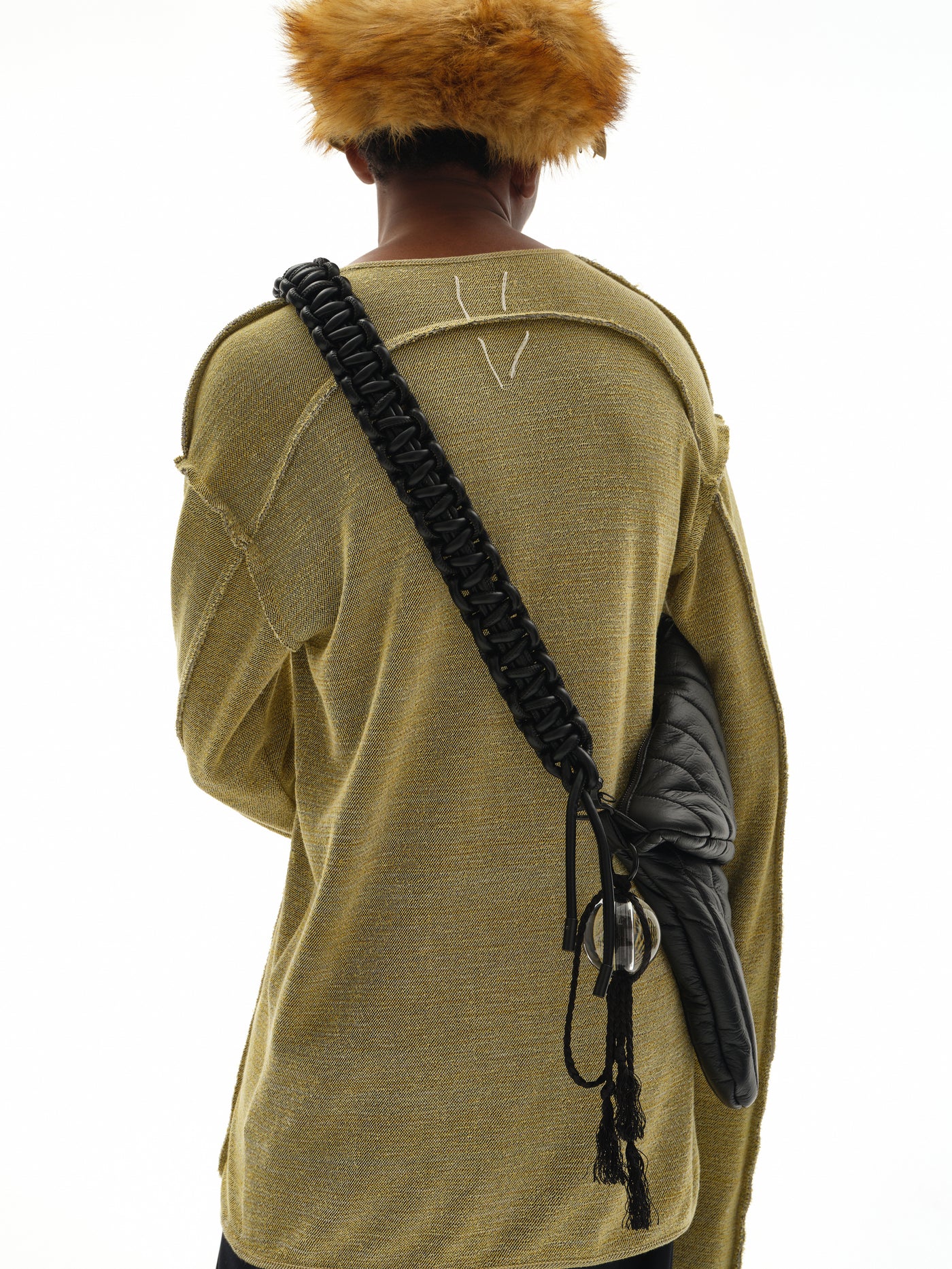 NUTEMPEROR / ナットエンペラー - PU LEATHER BAG肩掛け部分の編み込みの仕様