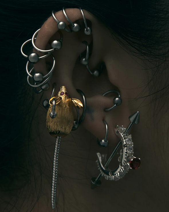 WHITE NOISE EARRING - SPARE ME! (N/A)