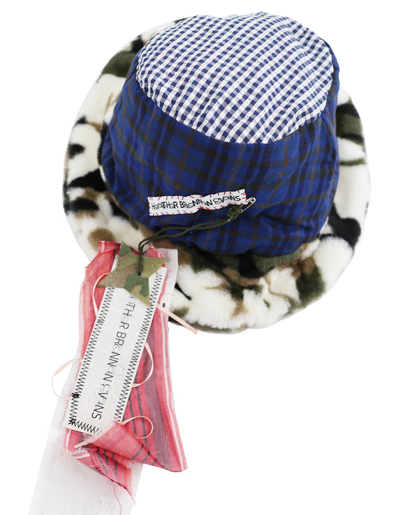 HEATHER BRENNAN EVANS / HEATHER BRENNAN EVANS - EARTH HAT WITH BROACH+KEYCHAIN ​​(WHITE CAMO)