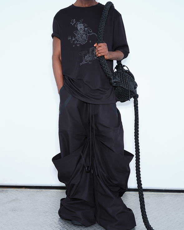 OVERSIZED GRAPHIC T-SHIRT (BLACK)