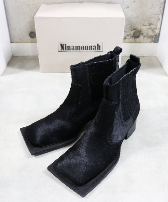 SQUARE TOE ANKLE BOOTS (BLACK COW)