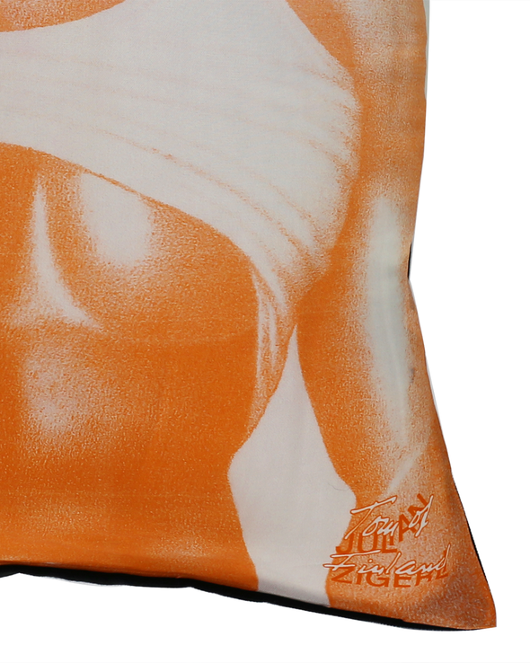 CHEST PILLOW (ORANGE/BLACK)