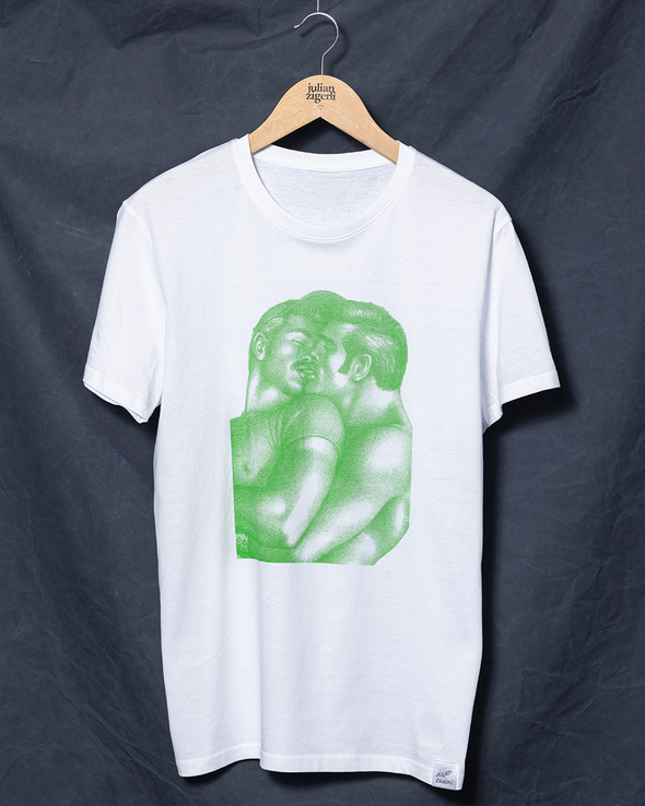 KISSING T-SHIRT (WHITE)