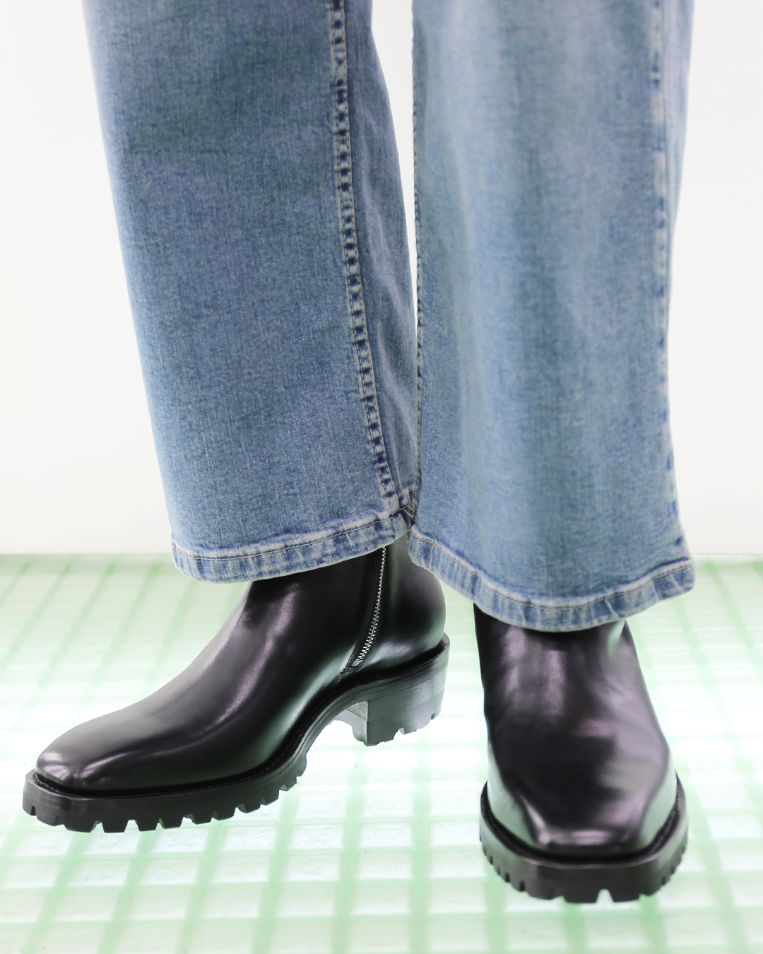 ロビー NIK KOSMAS / ニックコスマス - SQUARE TOE ZIPPER BOOTS (BLACK