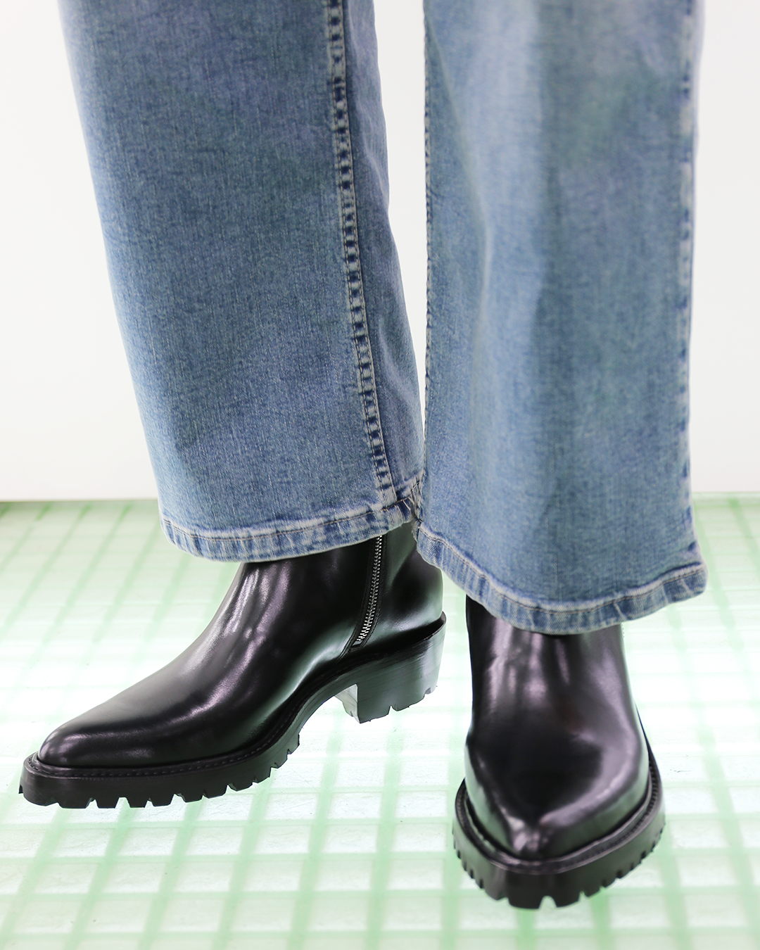 NIK KOSMAS / ニックコスマス - POINTED TOE ZIPPER BOOTS (BLACK NIK KOSMAS / ニックコスマス - POINTED TOE ZIPPER BOOTS (BLACK